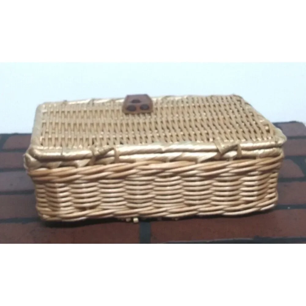 N/A vintage wicker